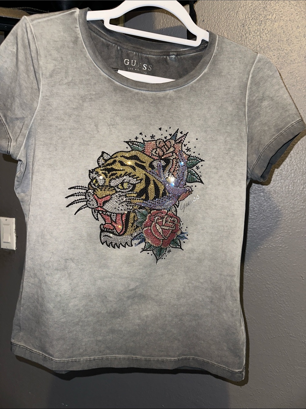 GUESS Gray Short-Sleeve Tee with Rhinestone Tiger & Floral Motif